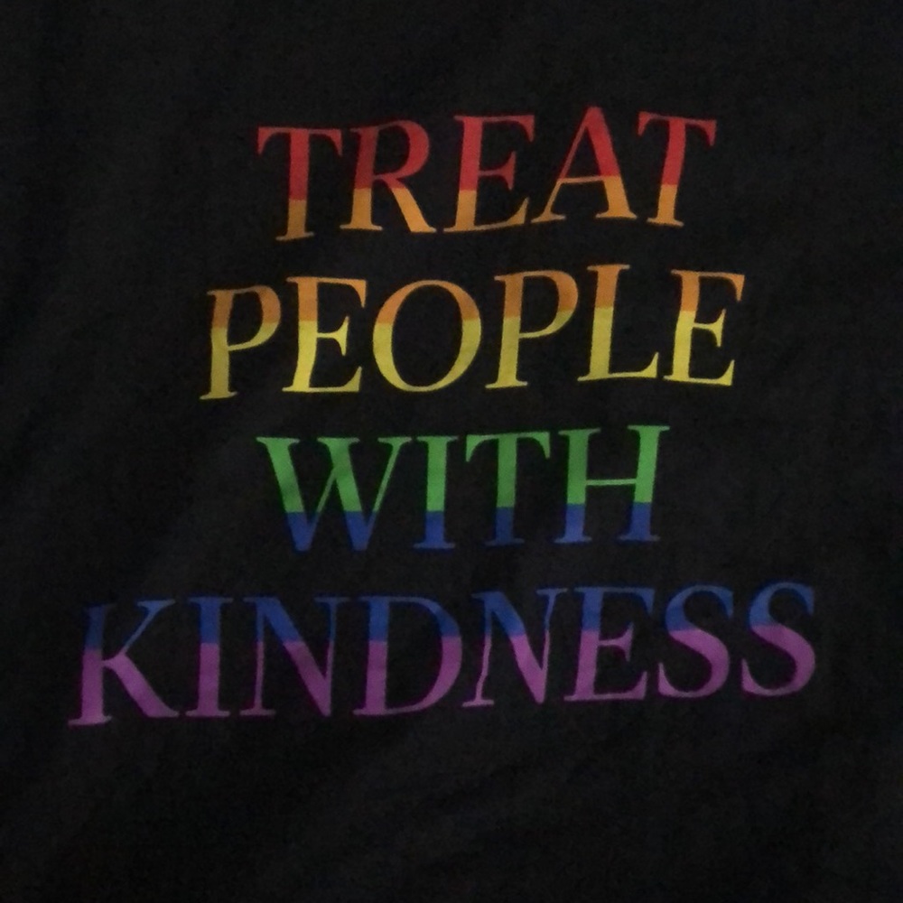 Harry Styles treat people with kindness T-Shirt